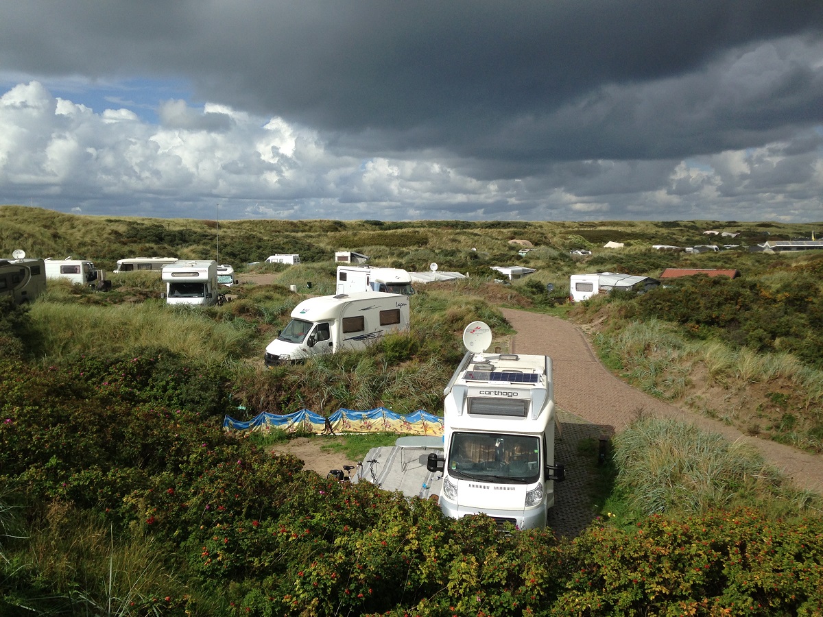 Camping Kogerstrand liegt mitten in den Dünen von Texel